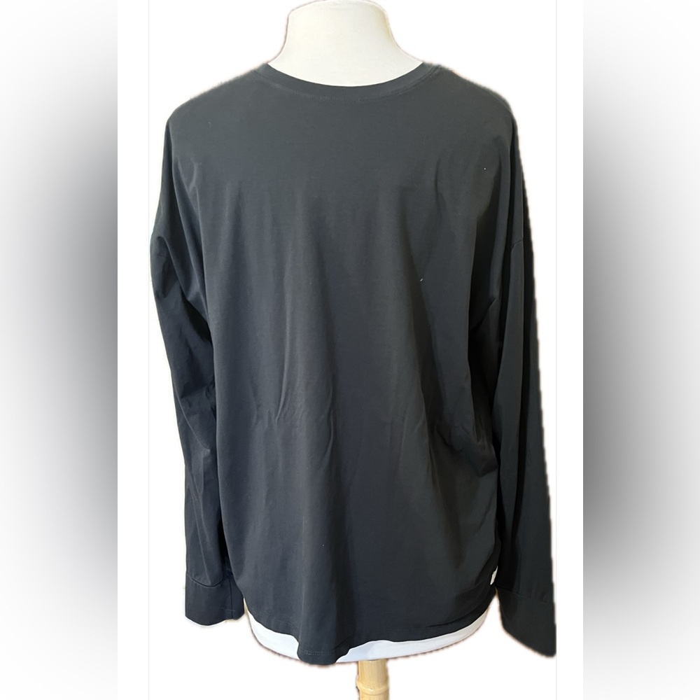 Men’s Vuori Black T-Shirt. Long sleeves. Size L